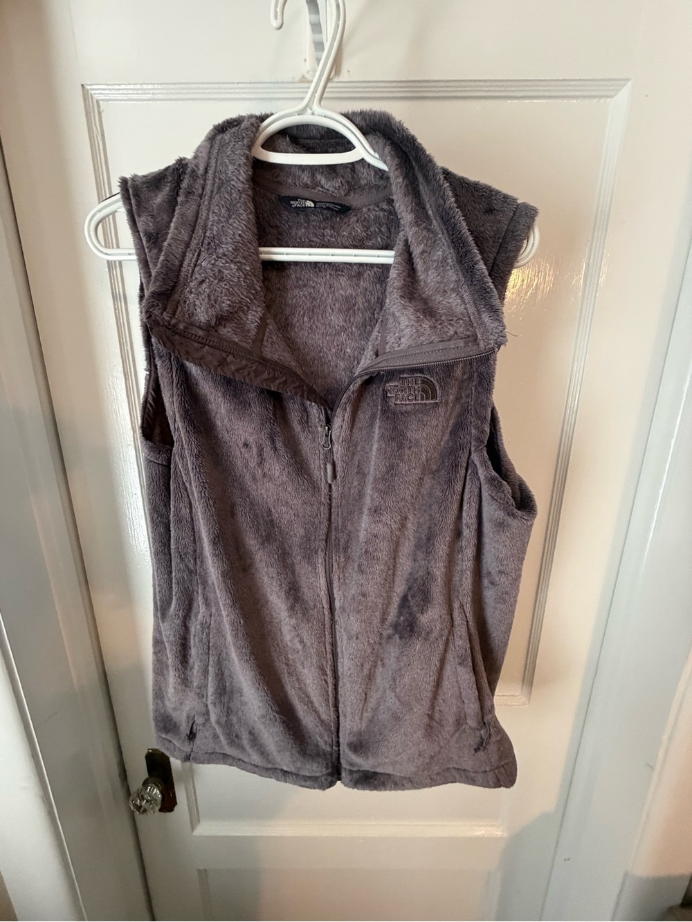 The North Face Women's Plush Fleece Vest in Charcoal Gray